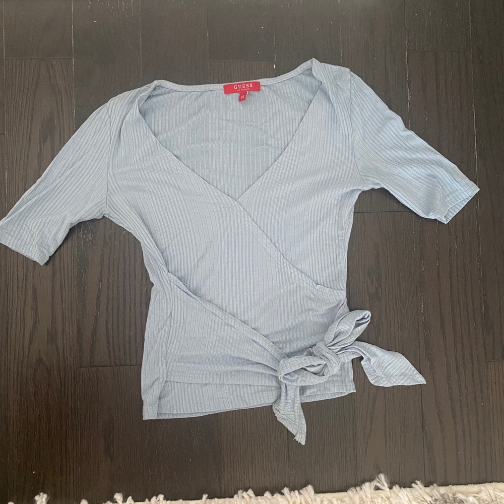 Guess top